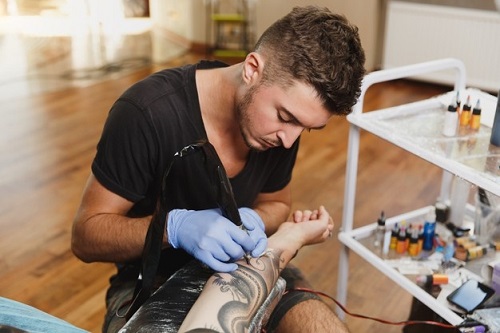 beginner-tattoo-artist