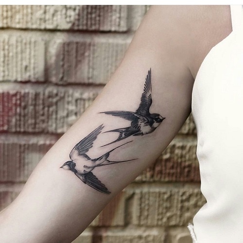 Swallow-Tattoo-On-Arm